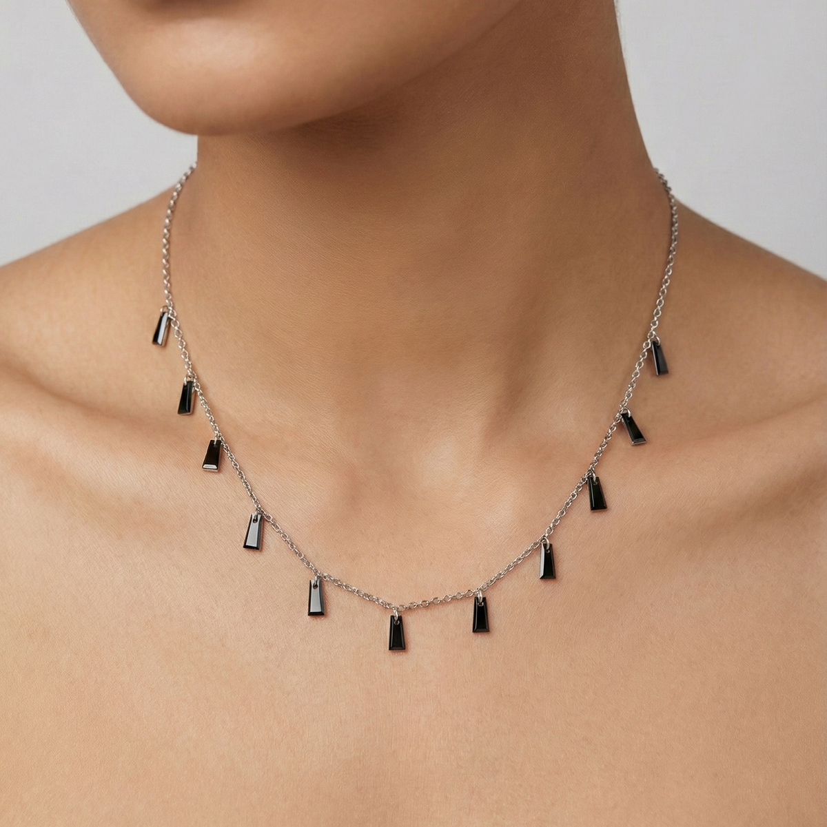 Black tapered baguette drops