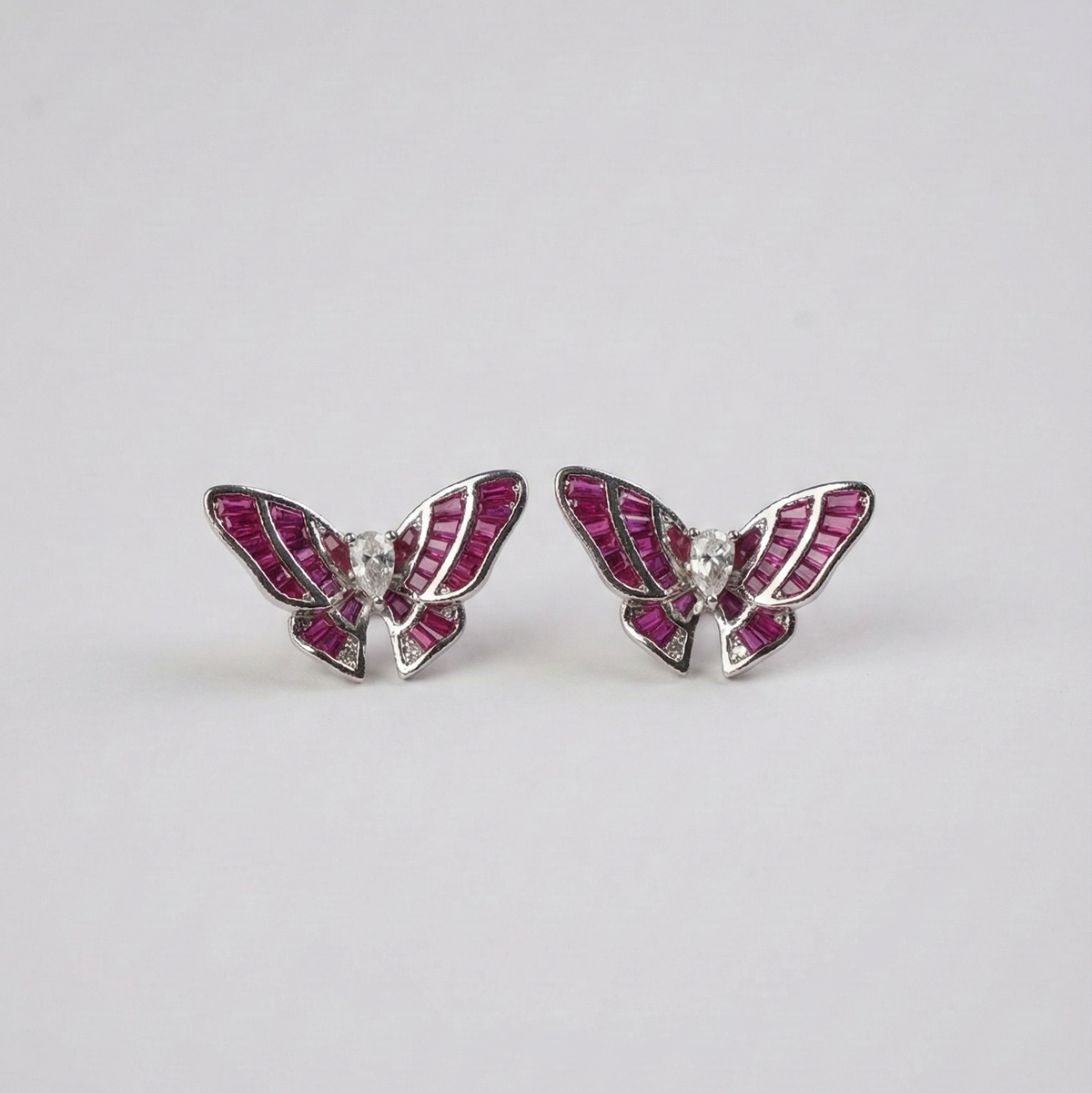 Flutter serti earrings
