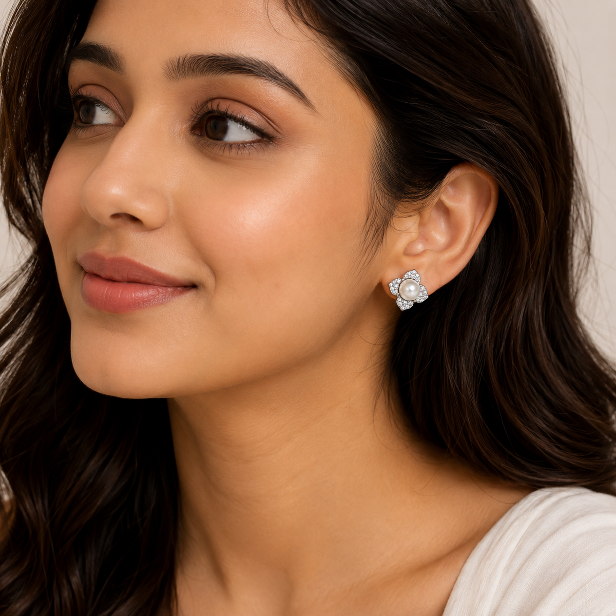 Pearl blossom radiance studs