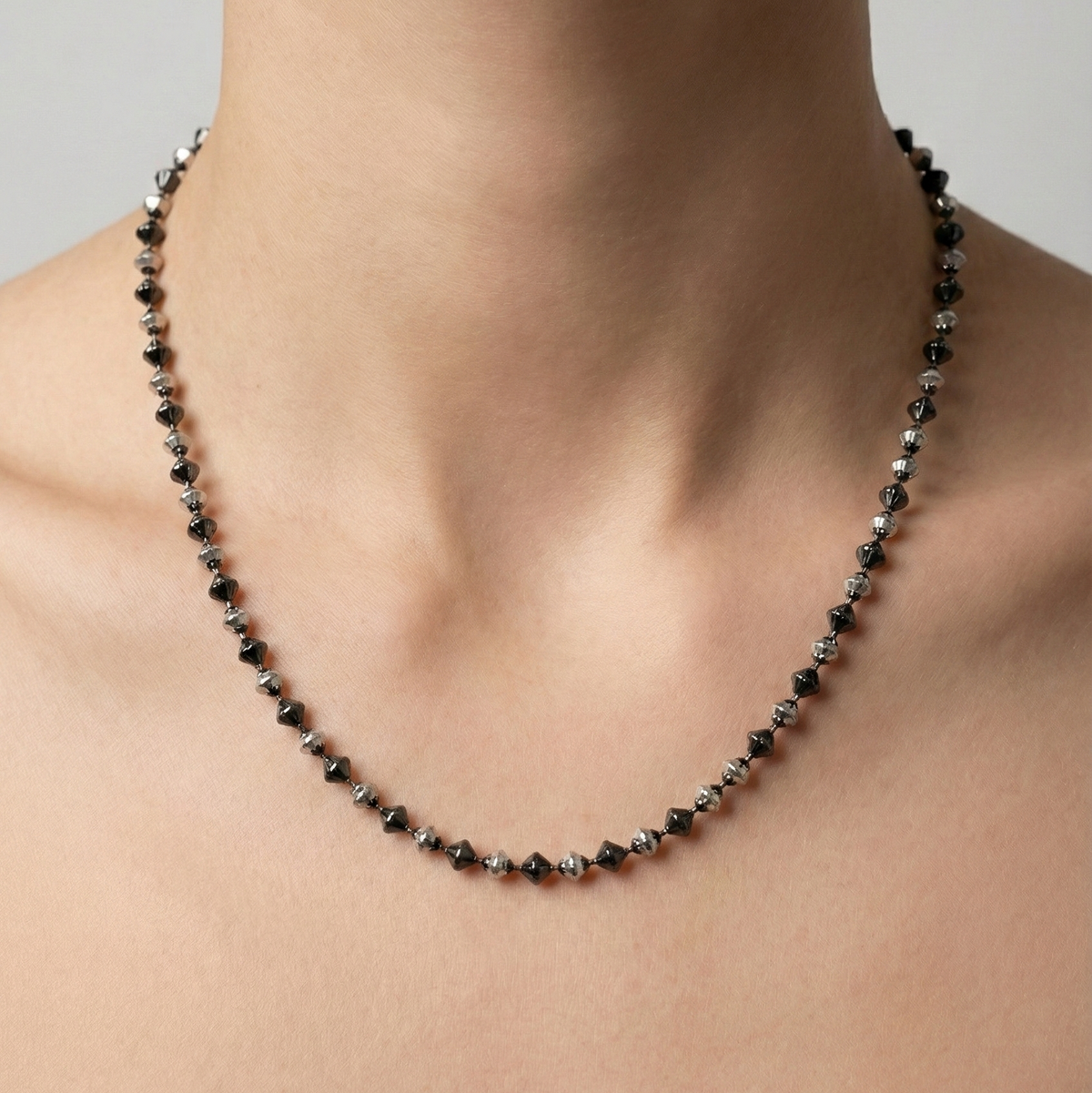 Black rhodium hexa bead silver chain