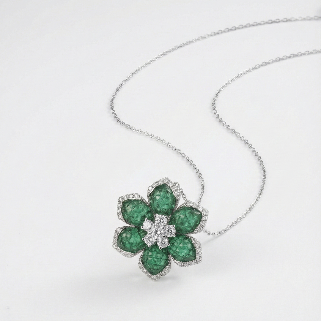 Serti Bloom Emerald Pendant